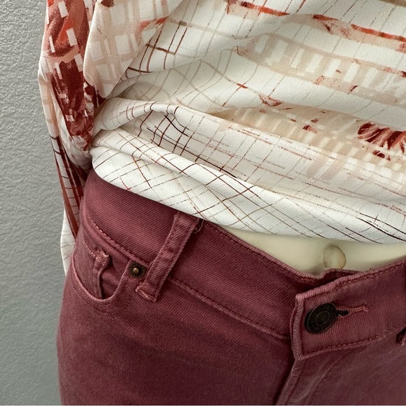 Express High Rise Supersoft Rose Gold Embroidered Stretchy Leggings Sz 0 or 2 - Picture 5 of 13